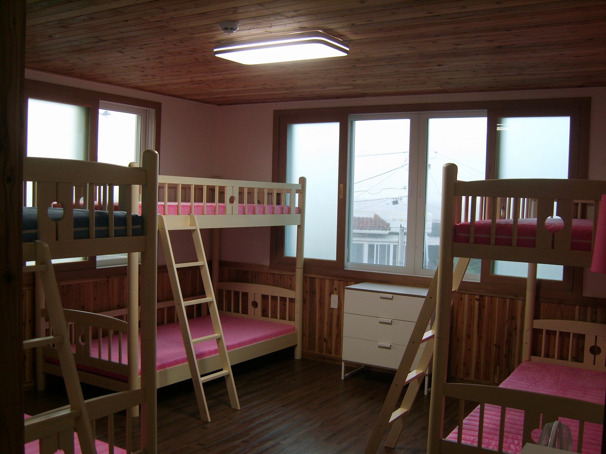 Hotel Be Road House Czedżu Zewnętrze zdjęcie